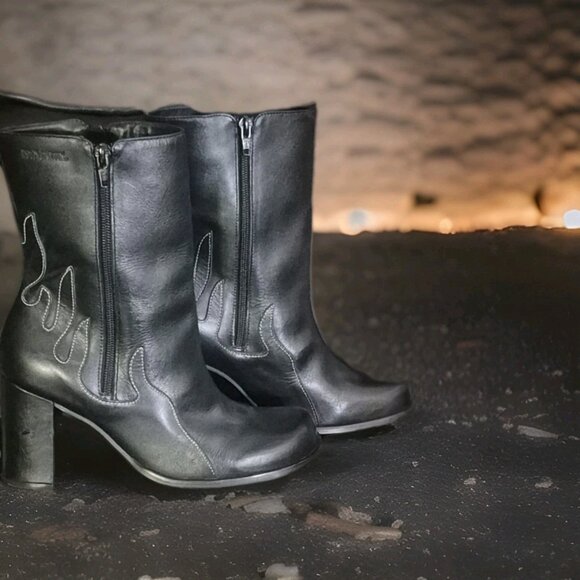 Harley Davidson Black Leather Scorch Flame Block Heel Biker Boots Womens Sz 8 - Picture 3 of 8